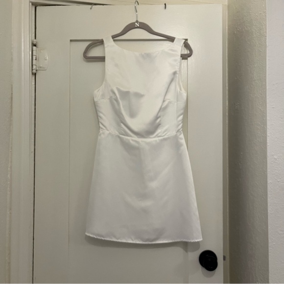 Reformation "Zenni" Mini Dress in White Satin - Size 4 - Picture 4 of 9